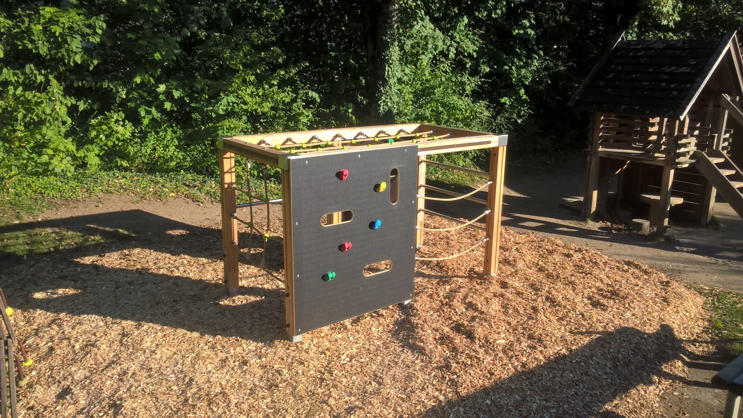 Spielplatz Klettergerät aus Holz
